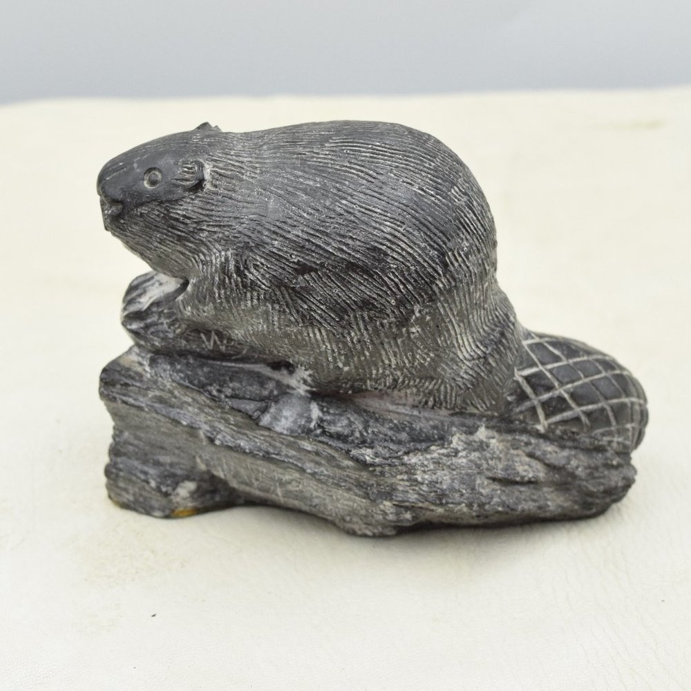Vintage Wolf Original Inuit Beaver Hand Carved Figurine Animal